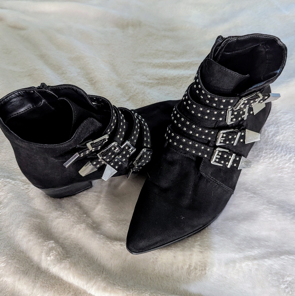 Express black buckle stud ankle boots size 9